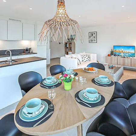 Apartment 2 Bedroom Gorgeous In